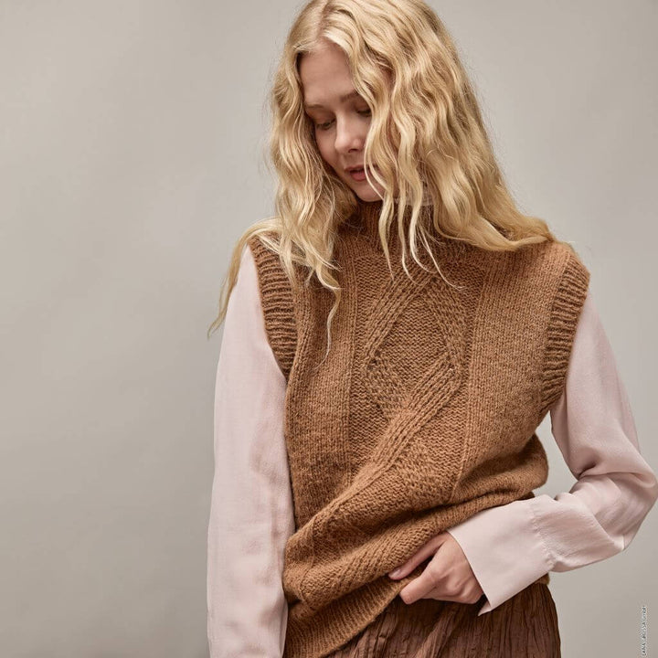 Lana Grossa Pullunder mit Zopfmuster Top-Down Strickanleitung - Lana Grossa (Heft) bei bei bei bei Lieblingsgarn