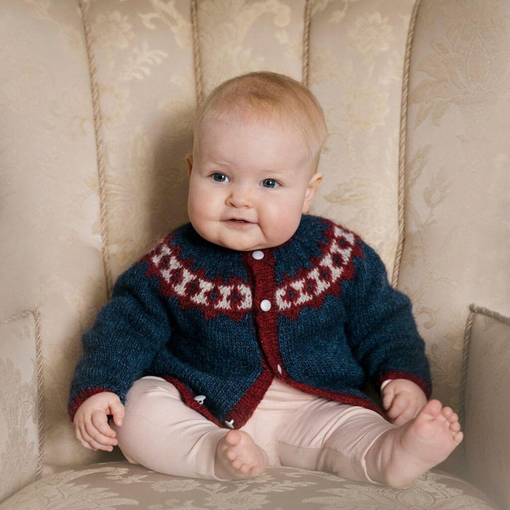 Lopi Pattern Strickjacke Baby Prýði Strickanleitung - Lopi (PDF) bei bei bei bei Lieblingsgarn