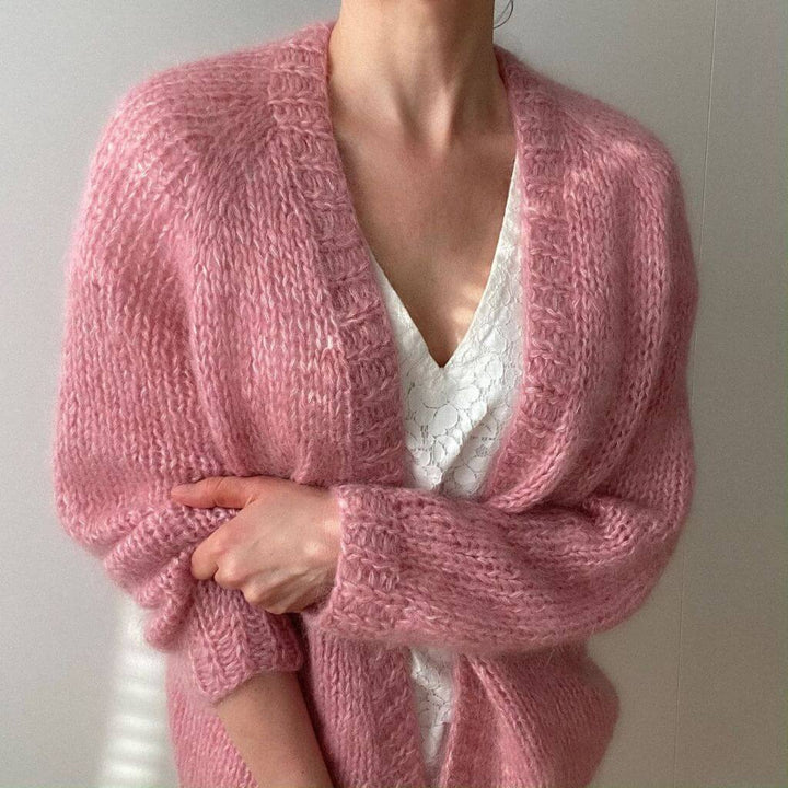 Lotilda Pattern Greta Cardigan mit Blende Strickanleitung - Lotilda (PDF) bei bei bei bei Lieblingsgarn