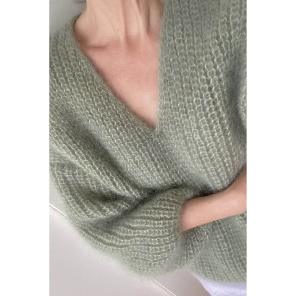 Lotilda Pattern Pullunder/Pullover Juna V-Neck Strickanleitung - Lotilda (PDF) bei bei bei bei Lieblingsgarn