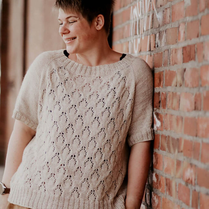 Inga Mallwitz Leichter Sommerpullover Lysande Tee Strickanleitung - Appelbanne Design (PFD) bei bei bei bei bei Lieblingsgarn