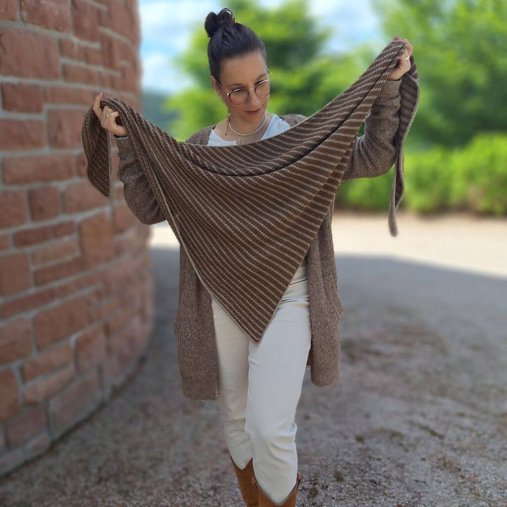 Madame Nadelspiel Pattern Schal Hedi Hug Strickanleitung - Madame Nadelspiel (PDF) bei bei bei bei Lieblingsgarn