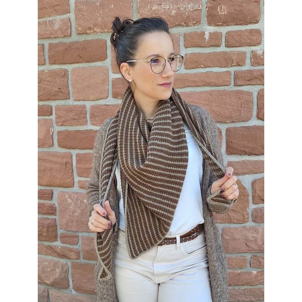 Madame Nadelspiel Pattern Schal Hedi Hug Strickanleitung - Madame Nadelspiel (PDF) bei bei bei bei Lieblingsgarn