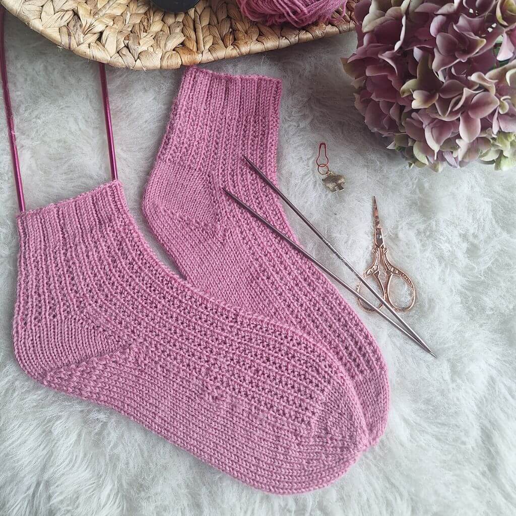 Madame Nadelspiel Pattern Hedi Soxx Strickanleitung - Madame Nadelspiel (PDF) bei bei bei bei Lieblingsgarn