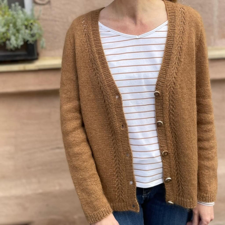 Strickauszeit Mella Cardigan Strickanleitung - Strickauszeit (PDF) bei bei bei bei Lieblingsgarn