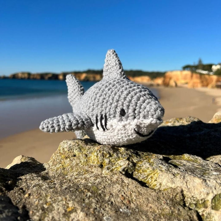 Hoooked DIY Amigurumi Shark Maverick bei bei bei bei Lieblingsgarn