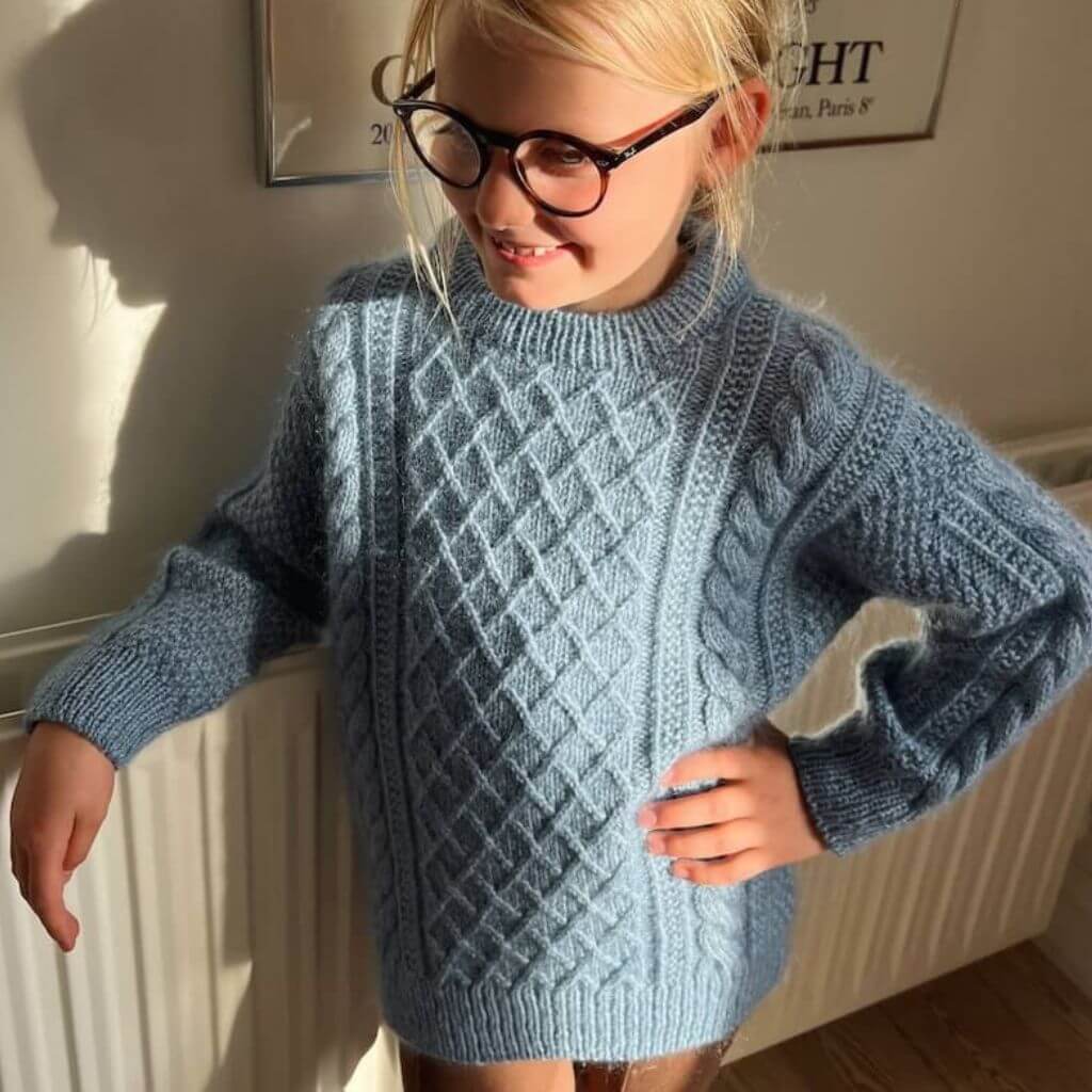 PetiteKnit Pattern Kinder Pullover Moby Sweater Junior Strickanleitung - PetiteKnit (Heft) bei bei bei bei Lieblingsgarn