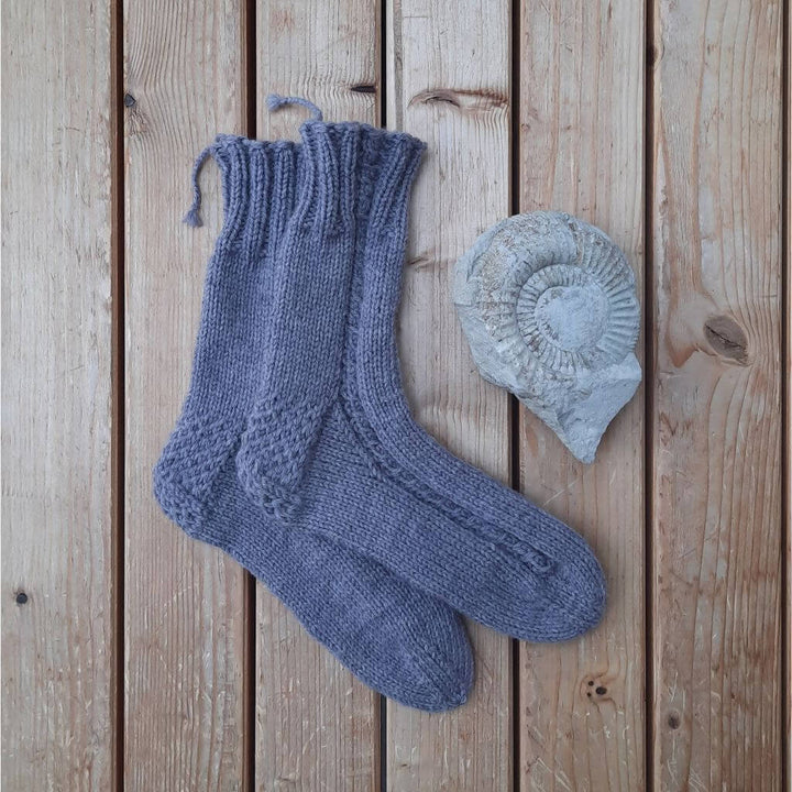 Nadelmelodie Socken Leni Cuddly Socks Strickanleitung - Nadelmelodie (PDF) bei bei bei bei Lieblingsgarn