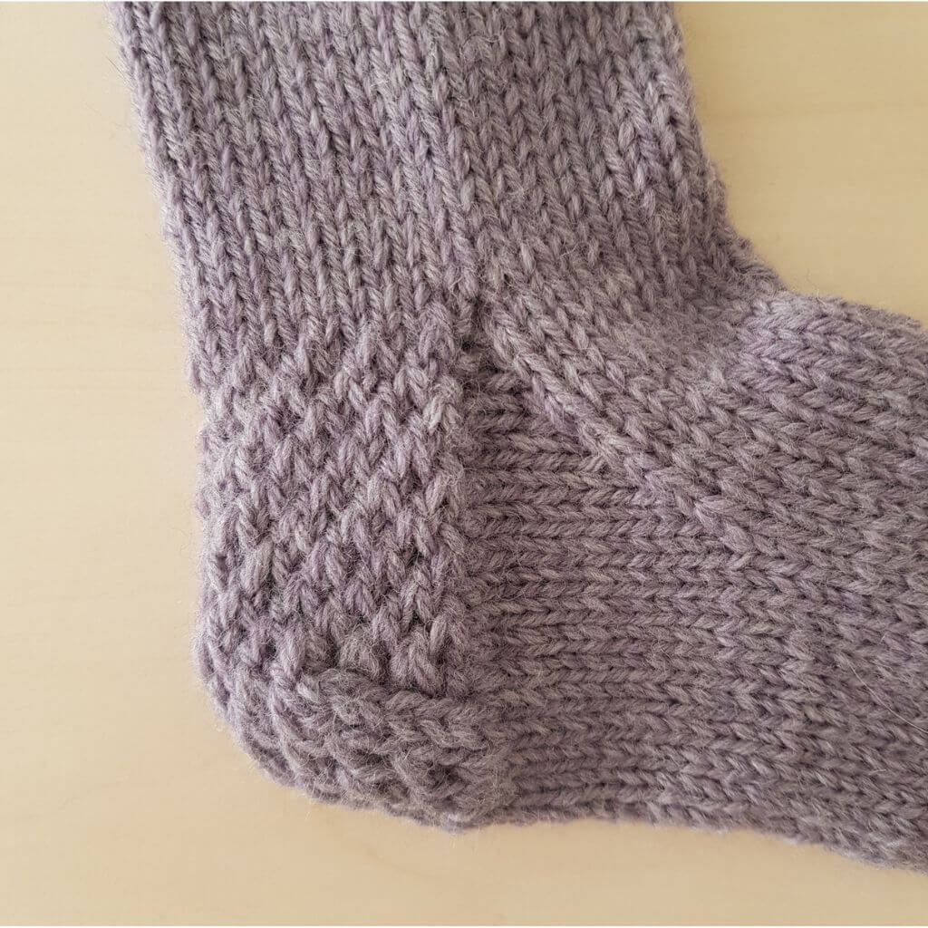 Nadelmelodie Socken Leni Cuddly Socks Strickanleitung - Nadelmelodie (PDF) bei bei bei bei Lieblingsgarn