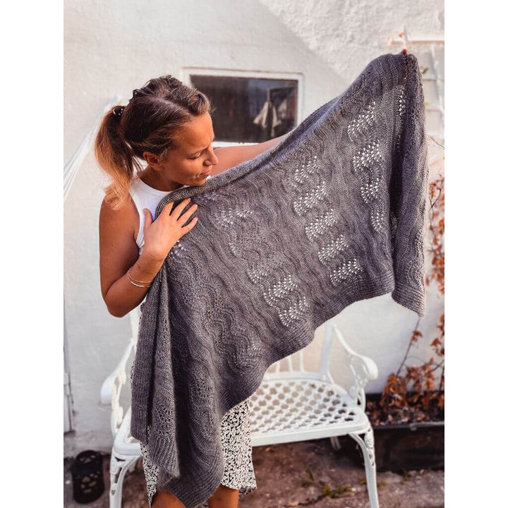 Katharina Lehmann Pattern Schal Not a Poncho Strickanleitung - Rina Lehmann (PDF) bei bei bei bei bei bei bei Lieblingsgarn