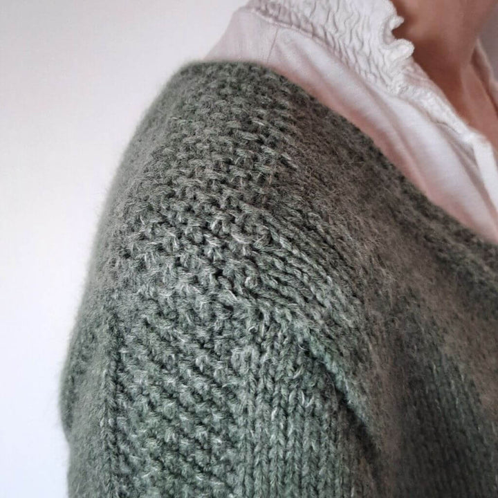Nadelmelodie Pullover Pearl Sweater Strickanleitung - Nadelmelodie (PDF) bei bei bei bei Lieblingsgarn