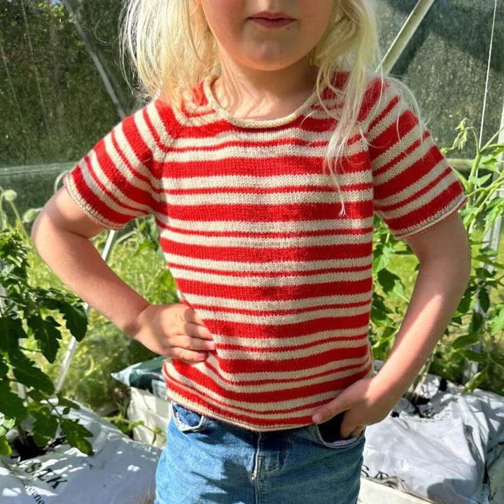 PetiteKnit Pattern Amélie Tee Junior Strickanleitung - PetiteKnit (Heft) bei bei bei bei Lieblingsgarn