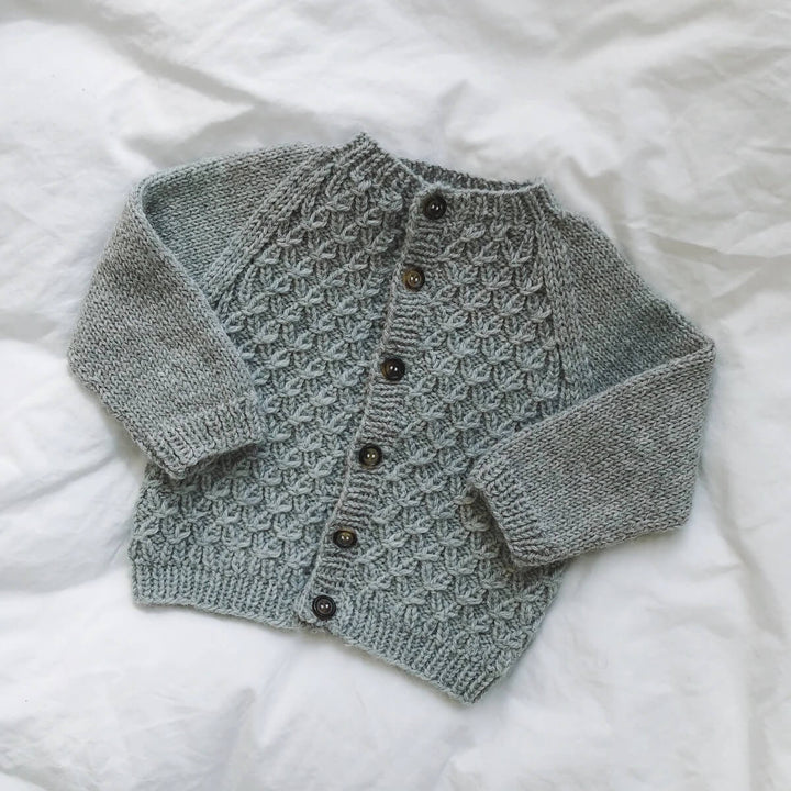 PetiteKnit Pattern Kinderstrickjacke Carls Cardigan Strickanleitung - PetiteKnit (Heft) Lieblingsgarn