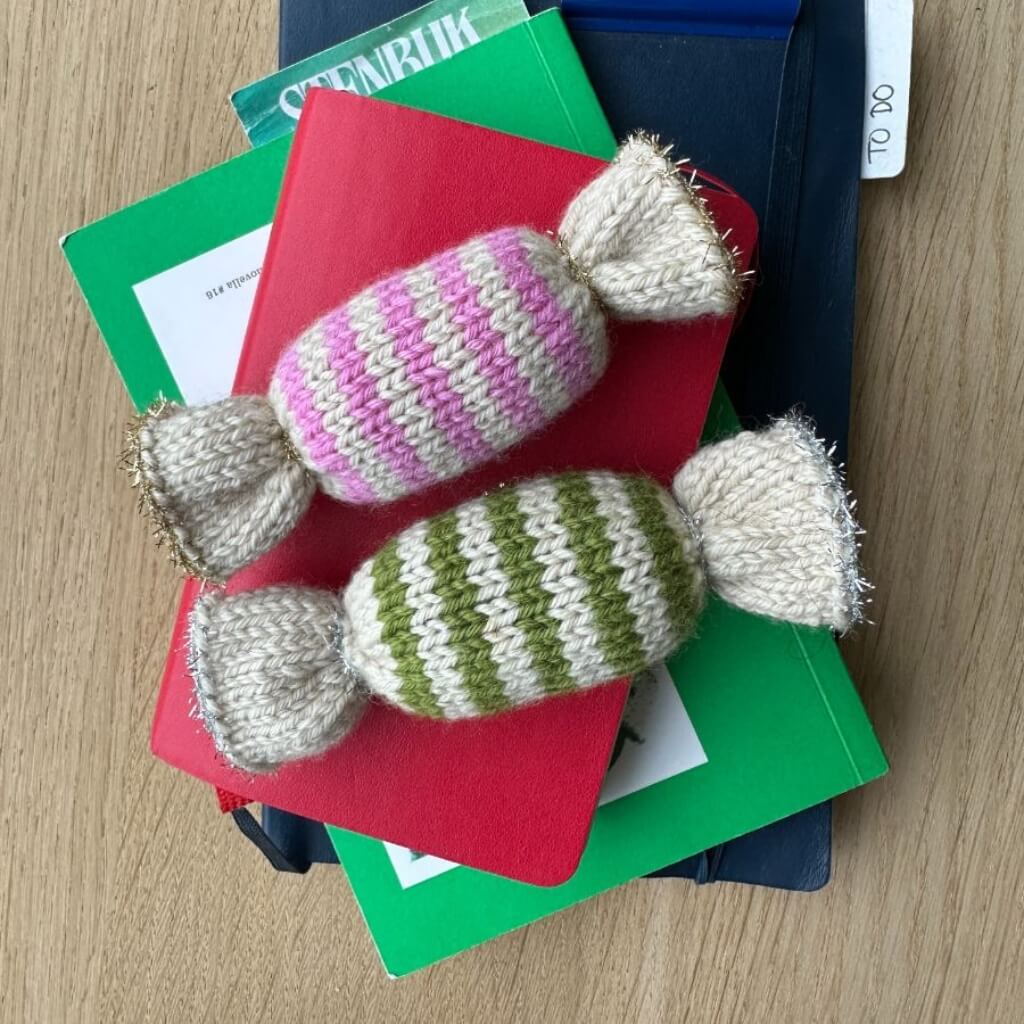 PetiteKnit Pattern Christmas Caramel Strickanleitung - PetiteKnit (PDF) bei bei bei bei bei bei bei bei Lieblingsgarn