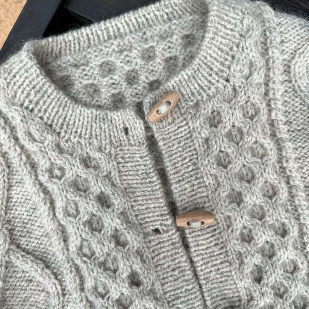 PetiteKnit Cardigan Dagmar Jacket Strickanleitung - PetiteKnit (Heft) bei bei bei bei Lieblingsgarn