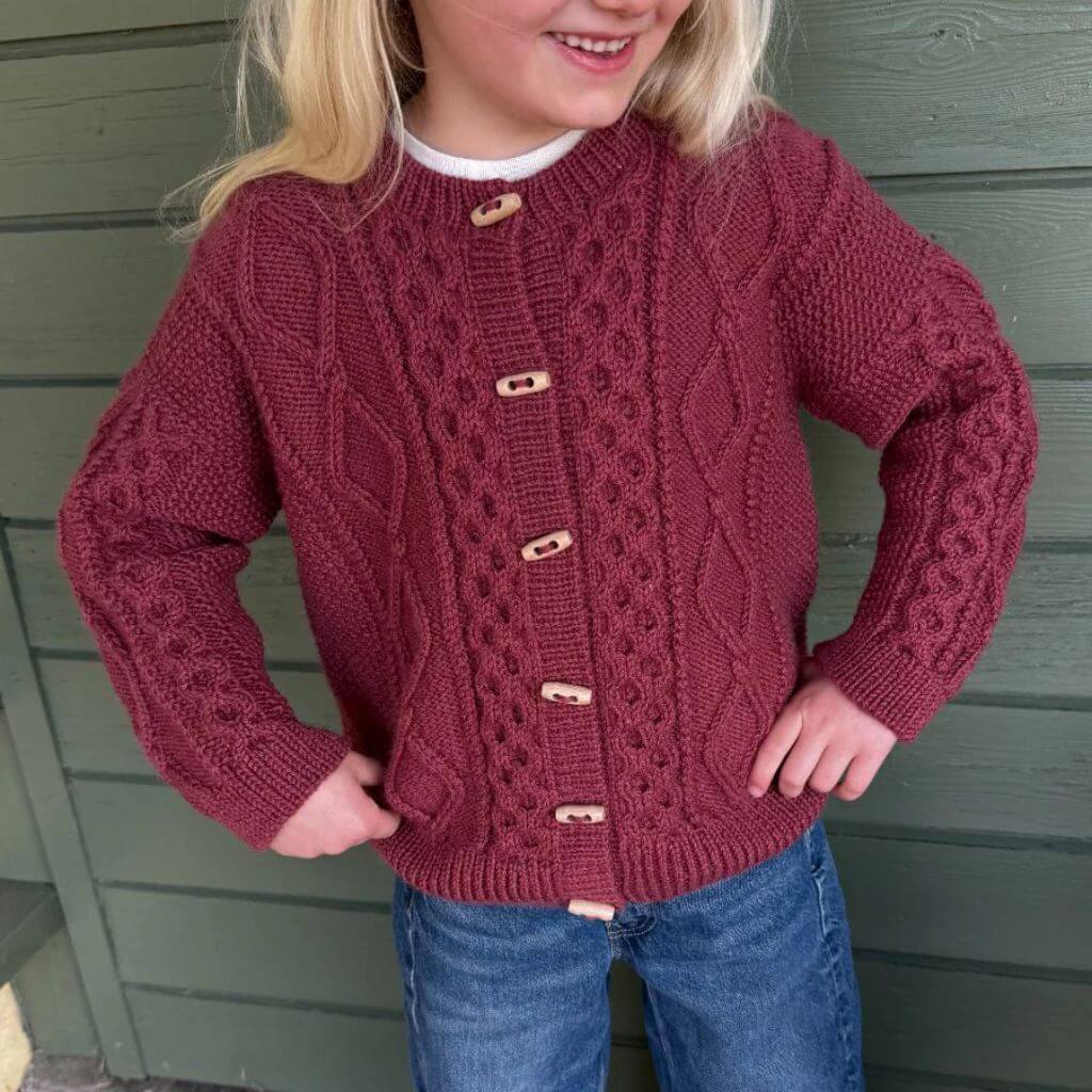 PetiteKnit Pattern Dagmar Jacket Junior Strickanleitung - PetiteKnit (Heft) bei bei bei bei Lieblingsgarn