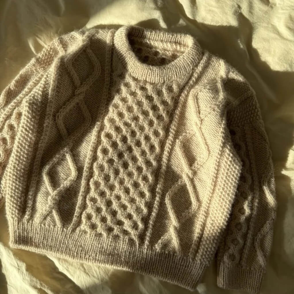 PetiteKnit Pullover Dagmar Sweater Junior Strickanleitung - PetiteKnit (Heft) bei bei bei bei Lieblingsgarn