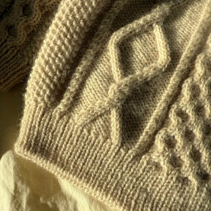 PetiteKnit Pullover Dagmar Sweater Junior Strickanleitung - PetiteKnit (Heft) bei bei bei bei Lieblingsgarn
