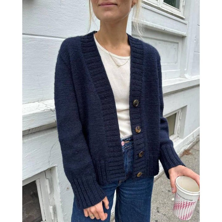PetiteKnit Pattern Cardigan Eva Strickanleitung - PetiteKnit (Heft) bei bei bei bei Lieblingsgarn