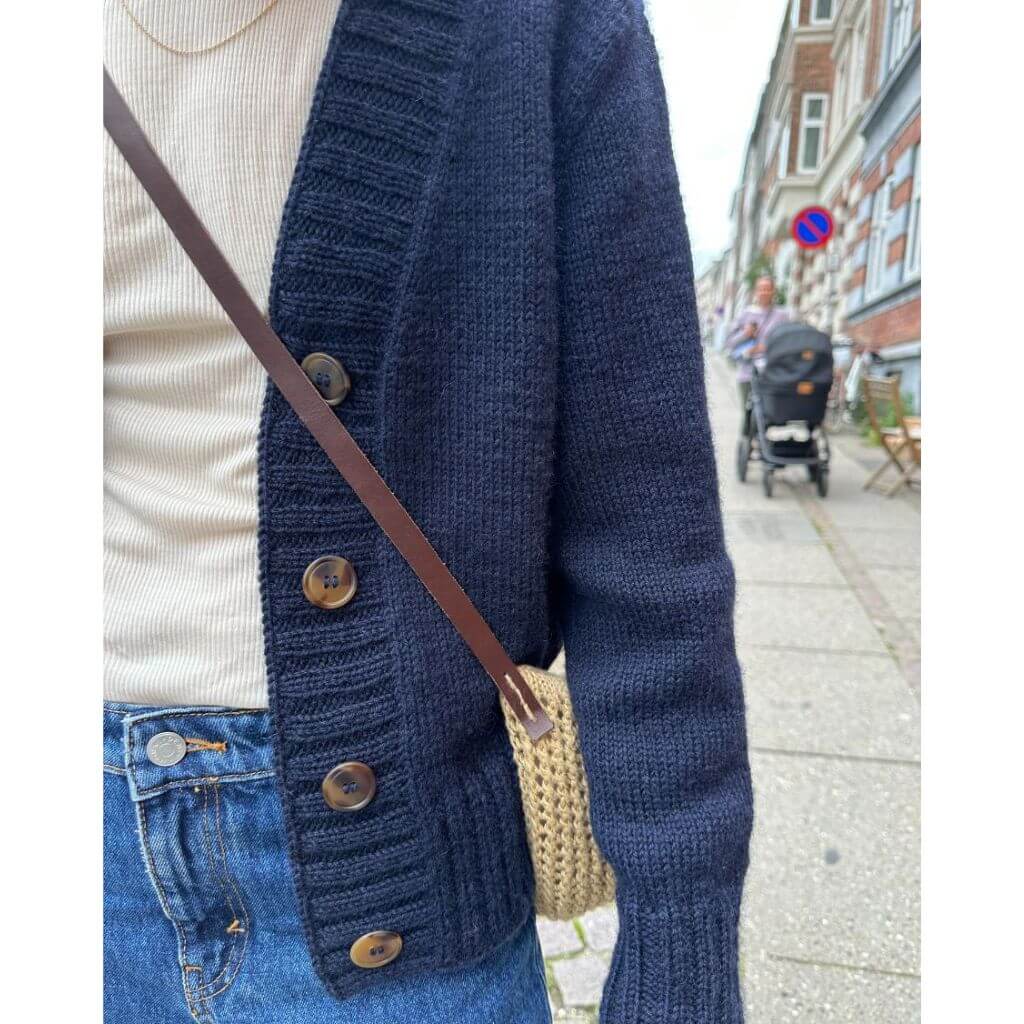 PetiteKnit Pattern Cardigan Eva Strickanleitung - PetiteKnit (Heft) bei bei bei bei Lieblingsgarn