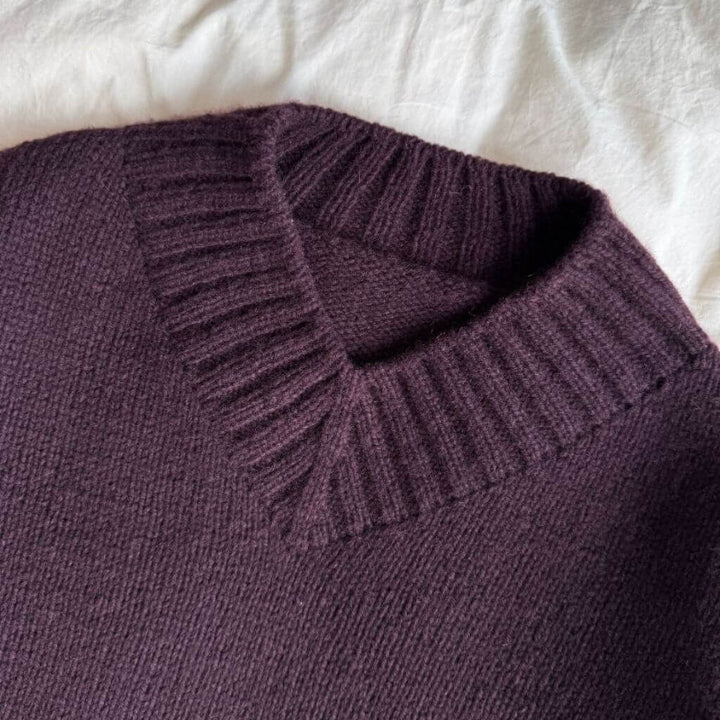 PetiteKnit Hannah Sweater V-Neck Strickanleitung - PetiteKnit (Heft) bei bei bei bei Lieblingsgarn