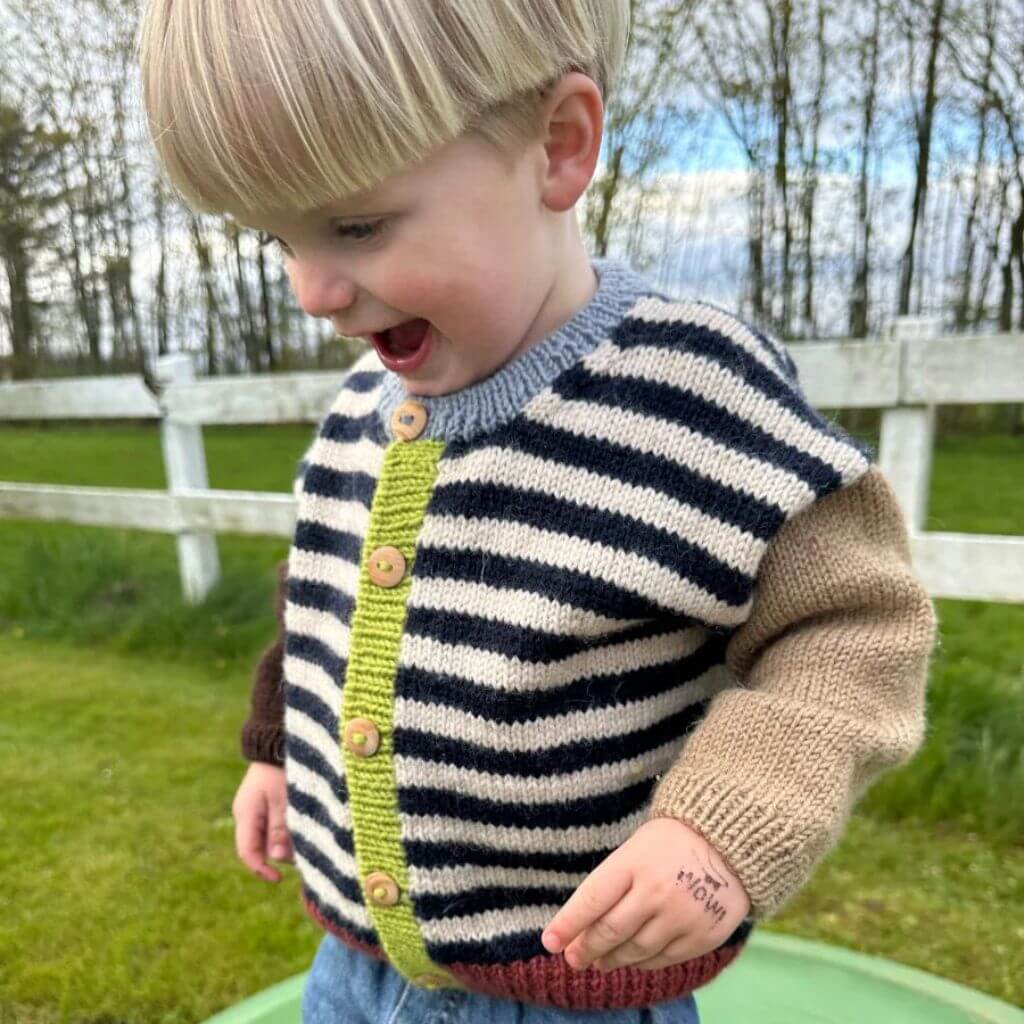 PetiteKnit Pattern Holger Cardigan Strickanleitung - PetiteKnit (Heft) bei bei bei bei Lieblingsgarn
