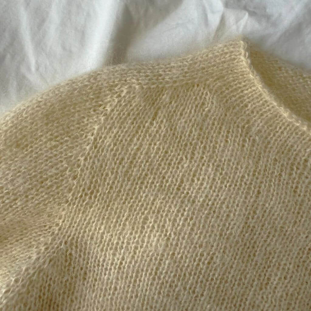 PetiteKnit Bluse Ivy Blouse Strickanleitung - PetiteKnit (Heft) bei bei bei bei bei Lieblingsgarn