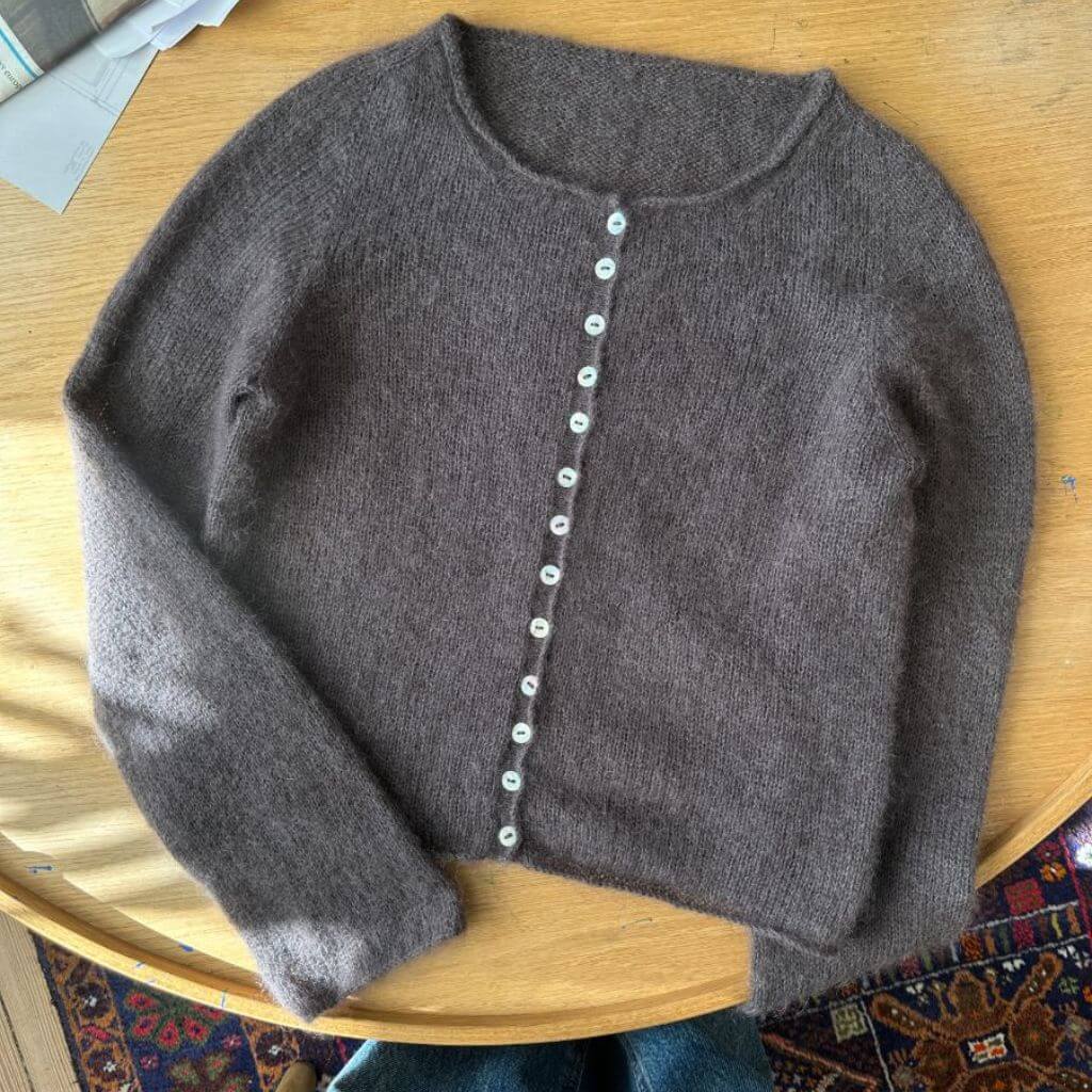 PetiteKnit Ivy Cardigan Strickanleitung - PetiteKnit (Heft) bei bei bei bei Lieblingsgarn