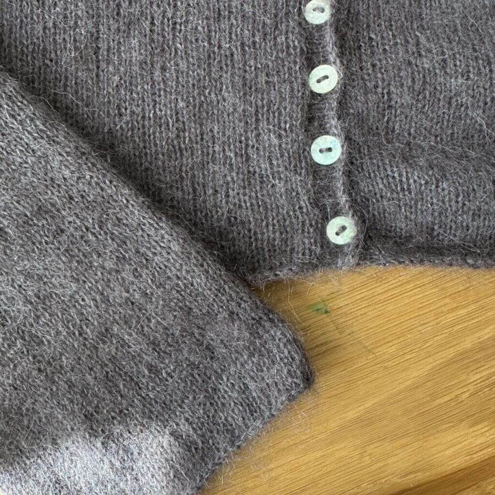 PetiteKnit Ivy Cardigan Strickanleitung - PetiteKnit (Heft) bei bei bei bei Lieblingsgarn