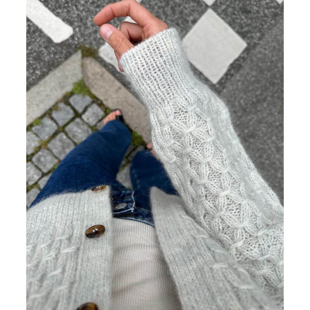 PetiteKnit Pattern Jenny Jacket V-Neck Strickanleitung - PetiteKnit (Heft) bei bei bei bei Lieblingsgarn