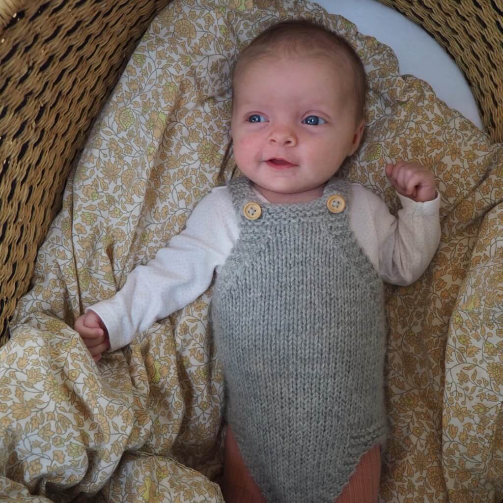 PetiteKnit Pattern Strampler Kleiner Bruder Strickanleitung - PetiteKnit (Heft) bei bei bei bei Lieblingsgarn