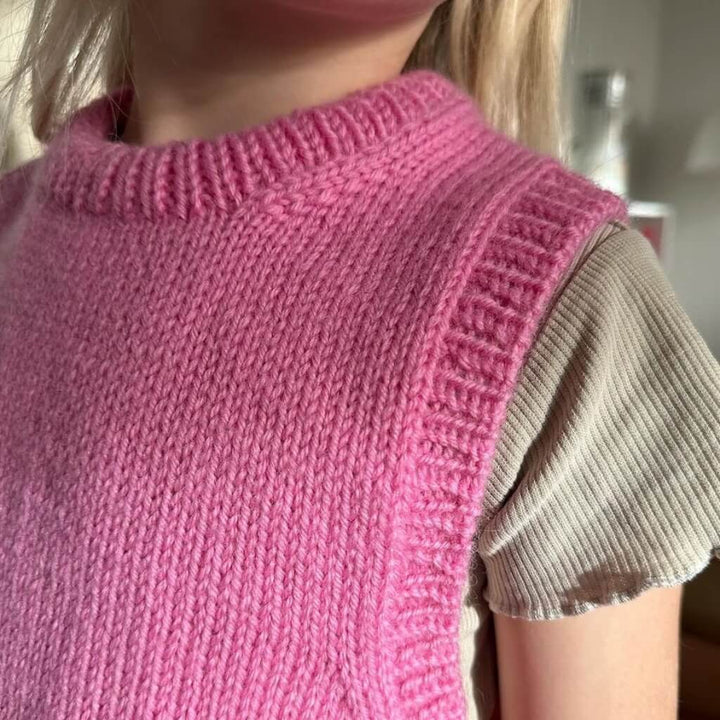 PetiteKnit Pattern Pullunder Lulu Slipover Junior Strickanleitung - PetiteKnit (Heft) bei bei bei bei Lieblingsgarn
