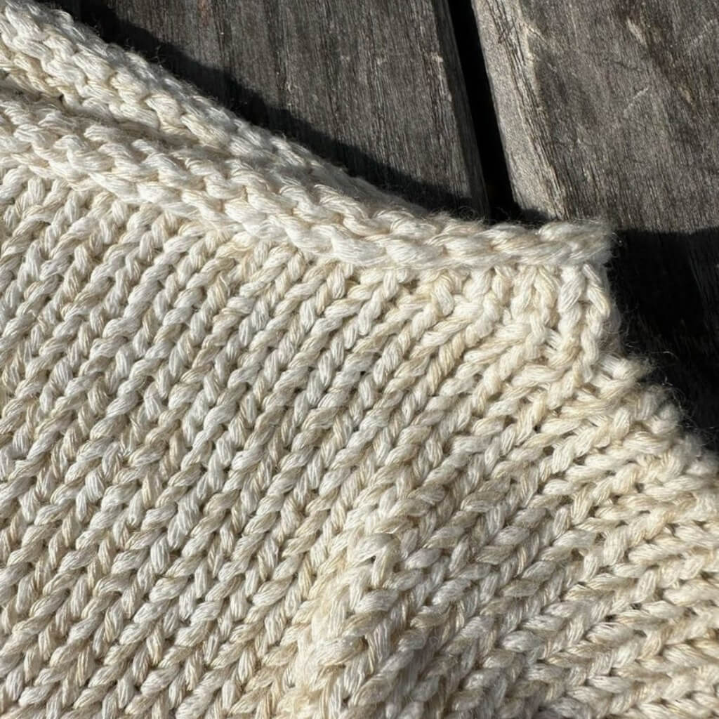PetiteKnit Pullover Sevilla Blouse Strickanleitung - PetiteKnit (Heft) bei bei bei bei Lieblingsgarn