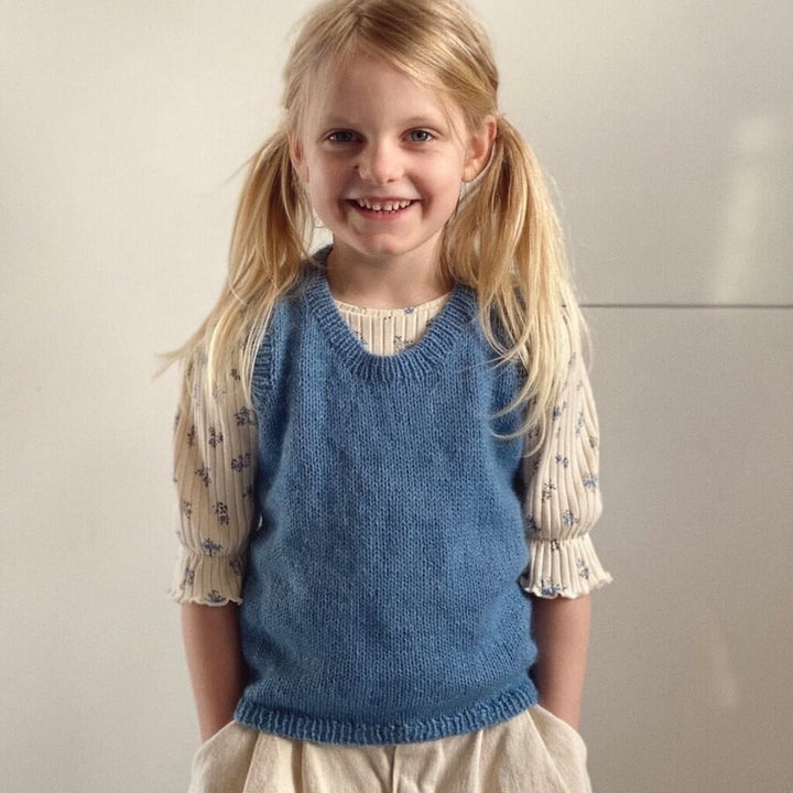 PetiteKnit Pattern Stockholm Pullunder Mini Strickanleitung - PetiteKnit (Heft) bei bei bei bei Lieblingsgarn