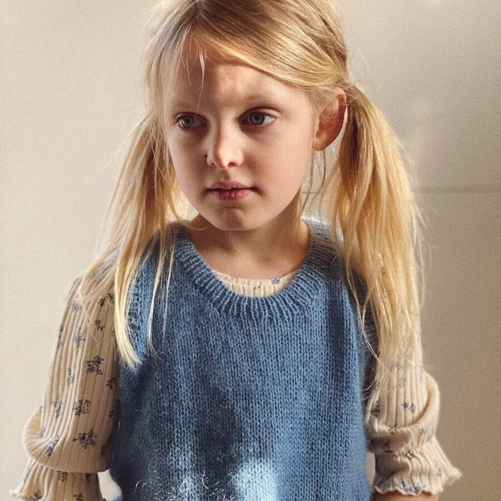 PetiteKnit Pattern Stockholm Pullunder Mini Strickanleitung - PetiteKnit (Heft) bei bei bei bei Lieblingsgarn