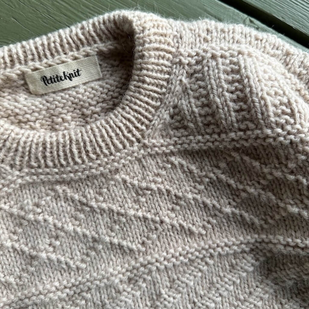 PetiteKnit Pattern Storm Sweater Junior Strickanleitung - PetiteKnit (Heft) bei bei bei bei Lieblingsgarn