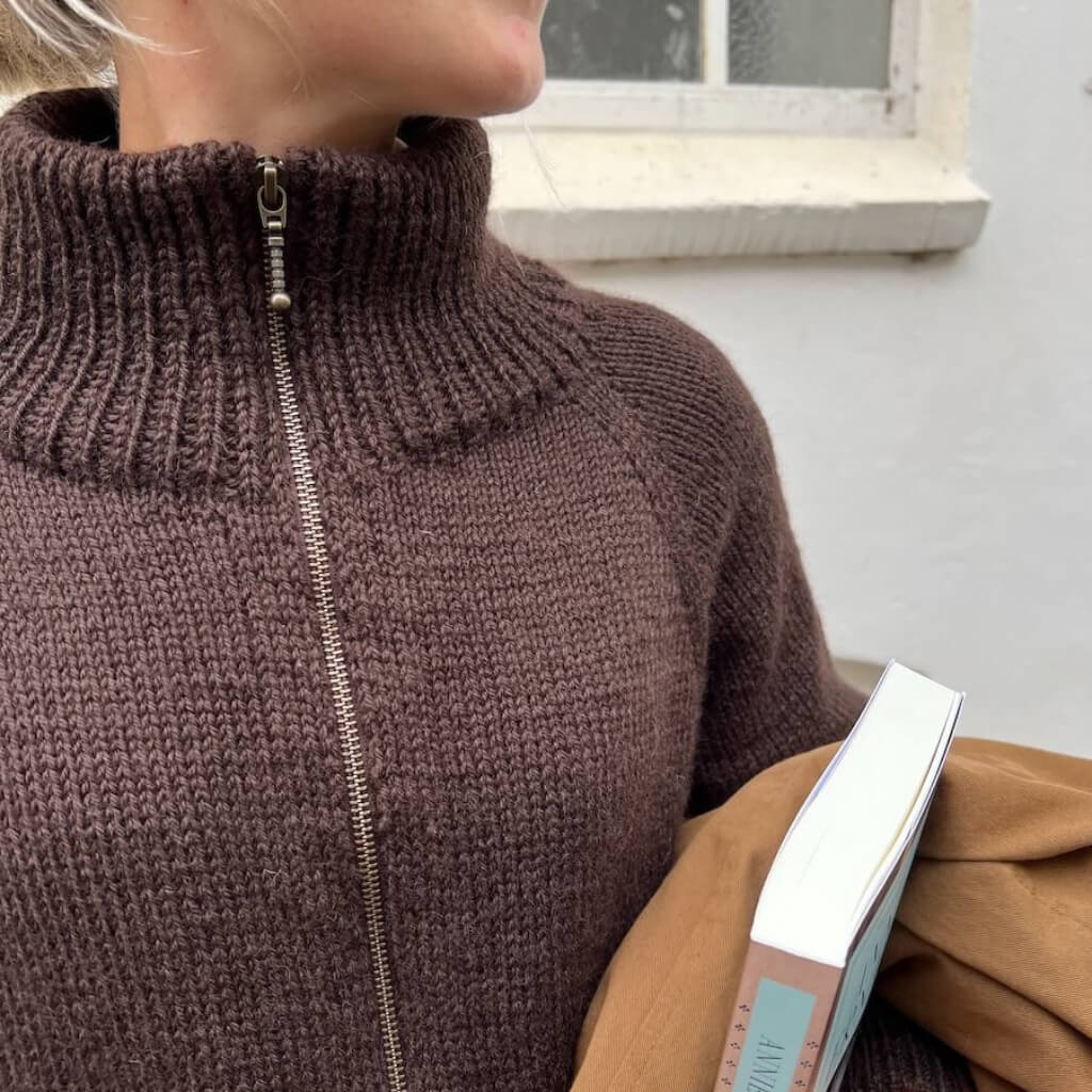 PetiteKnit Pattern Rollkragenpullover Zipper Sweater Light Strickanleitung - PetiteKnit (Heft) bei bei bei bei Lieblingsgarn