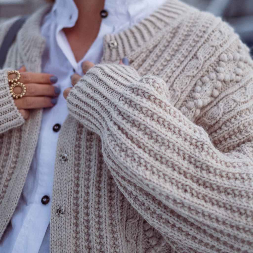 Kutovakika - Veronika Lindberg Pride &amp; Pearls Cardigan Strickanleitung - Kutovakika (PDF, englisch) bei bei Lieblingsgarn