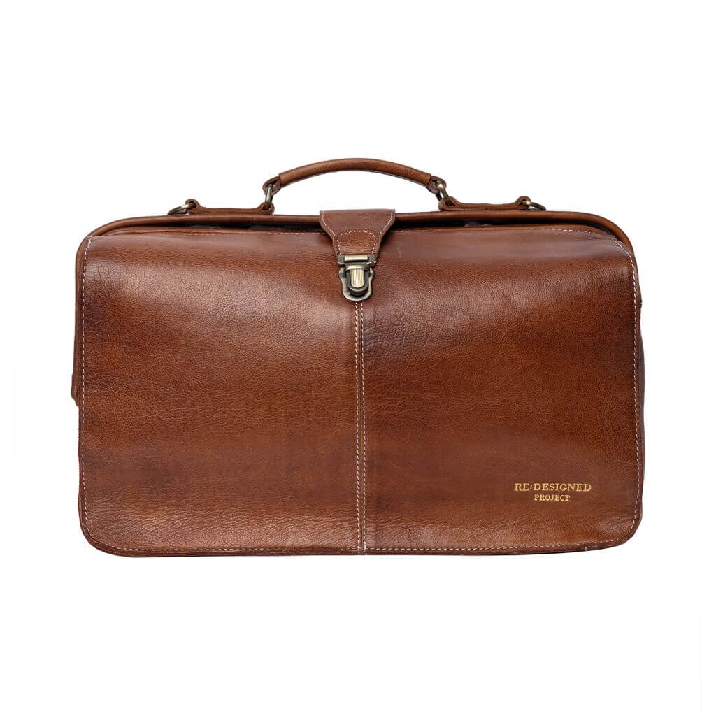 Re:Designed Project 98, Farbe Walnut – Leder bei Lieblingsgarn