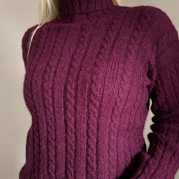 Rita Koch Burgundy Sweater Pullover mit Zopfmuster Strickanleitung - Rita Koch (PDF) bei bei bei bei Lieblingsgarn