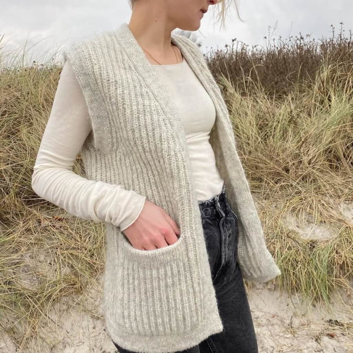 PetiteKnit Pattern Weste November Strickanleitung - PetiteKnit (Heft) bei bei bei bei Lieblingsgarn