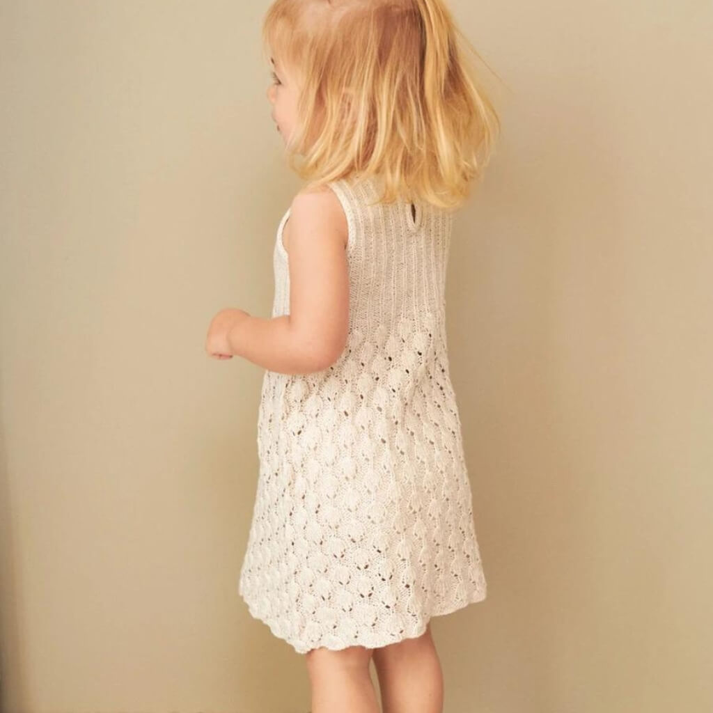 Sandnes Garn Pattern Baby Kleid Lilja Strickanleitung - Sandnes Garn (Heft) bei bei bei bei Lieblingsgarn