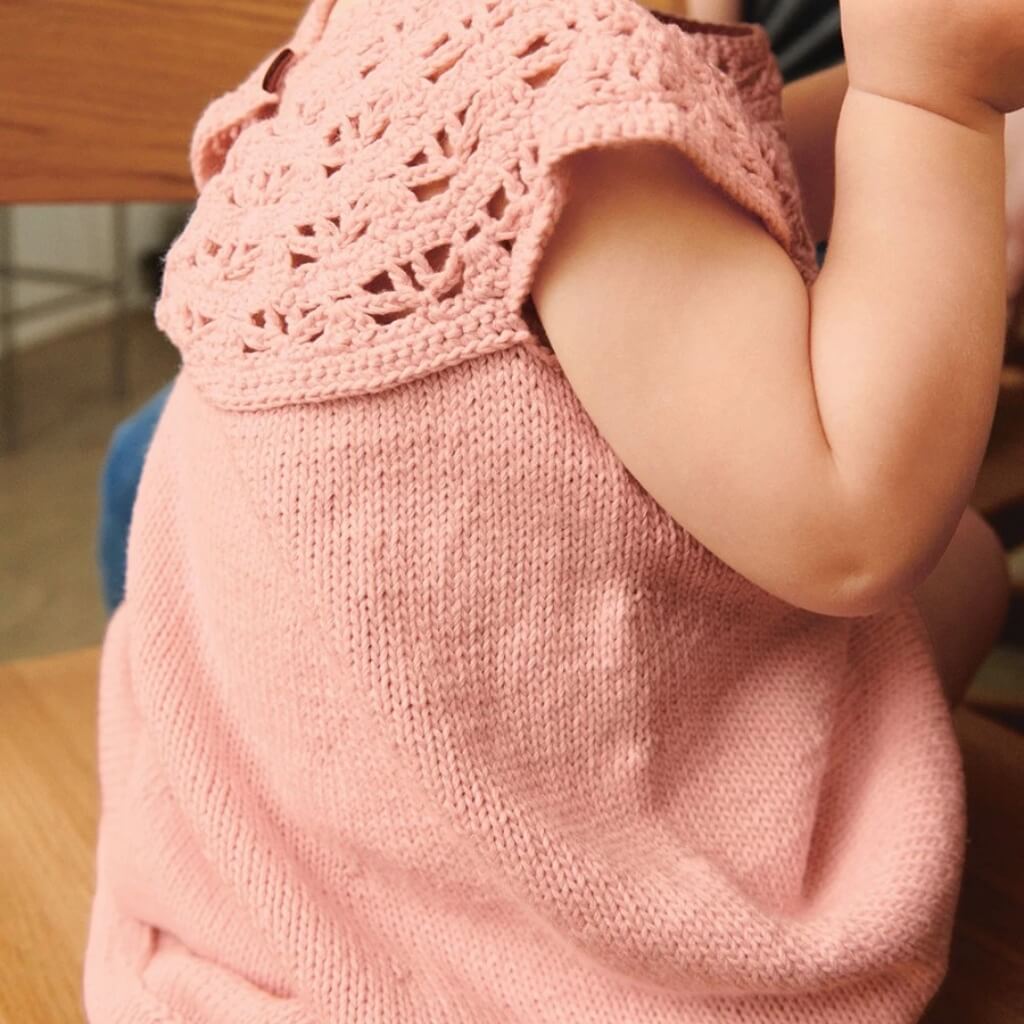 Sandnes Garn Kleid Indy Dress Baby Strickanleitung - Sandnes Garn (Heft) bei bei bei bei Lieblingsgarn
