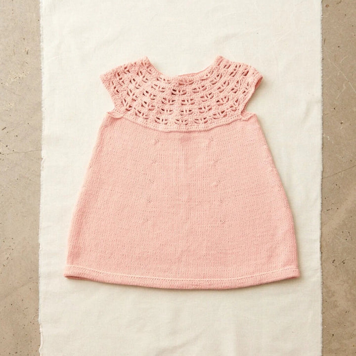 Sandnes Garn Kleid Indy Dress Baby Strickanleitung - Sandnes Garn (Heft) bei bei bei bei Lieblingsgarn