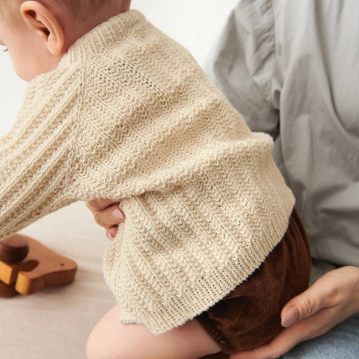 Sandnes Garn Ellis Cardigan Baby Strickanleitung - Sandnes Garn (Heft) bei bei bei bei Lieblingsgarn