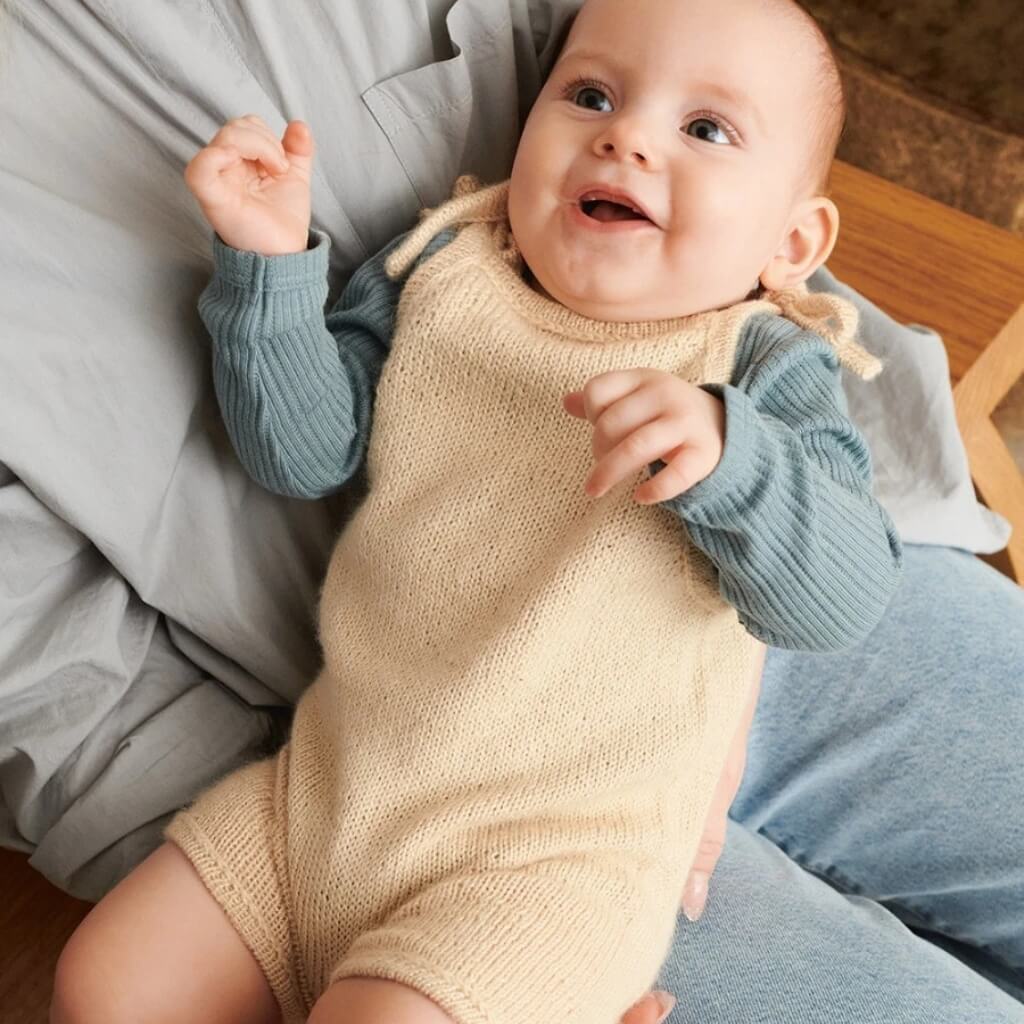 Sandnes Garn Kurze Hose Bunny Shorts Baby Strickanleitung - Sandnes Garn (Heft) bei bei bei bei Lieblingsgarn