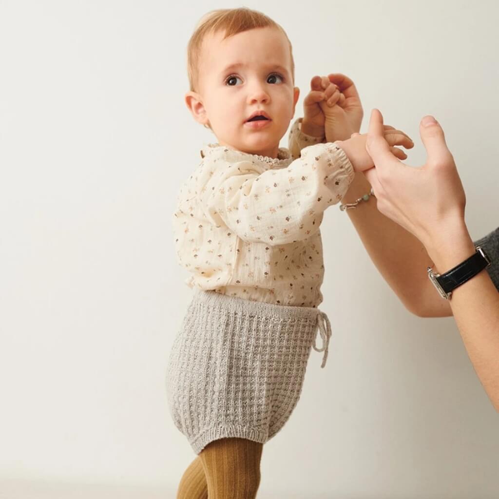 Sandnes Garn Shirt &amp; Hose Leo Tee &amp; Bloomer Baby Strickanleitung - Sandnes Garn (Heft) bei bei bei bei Lieblingsgarn