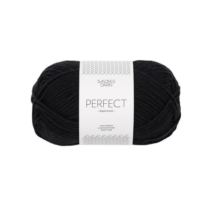 Sandnes Garn Perfect 50g, Farbe 1099 Svart – Schurwolle und Synthetik bei Lieblingsgarn