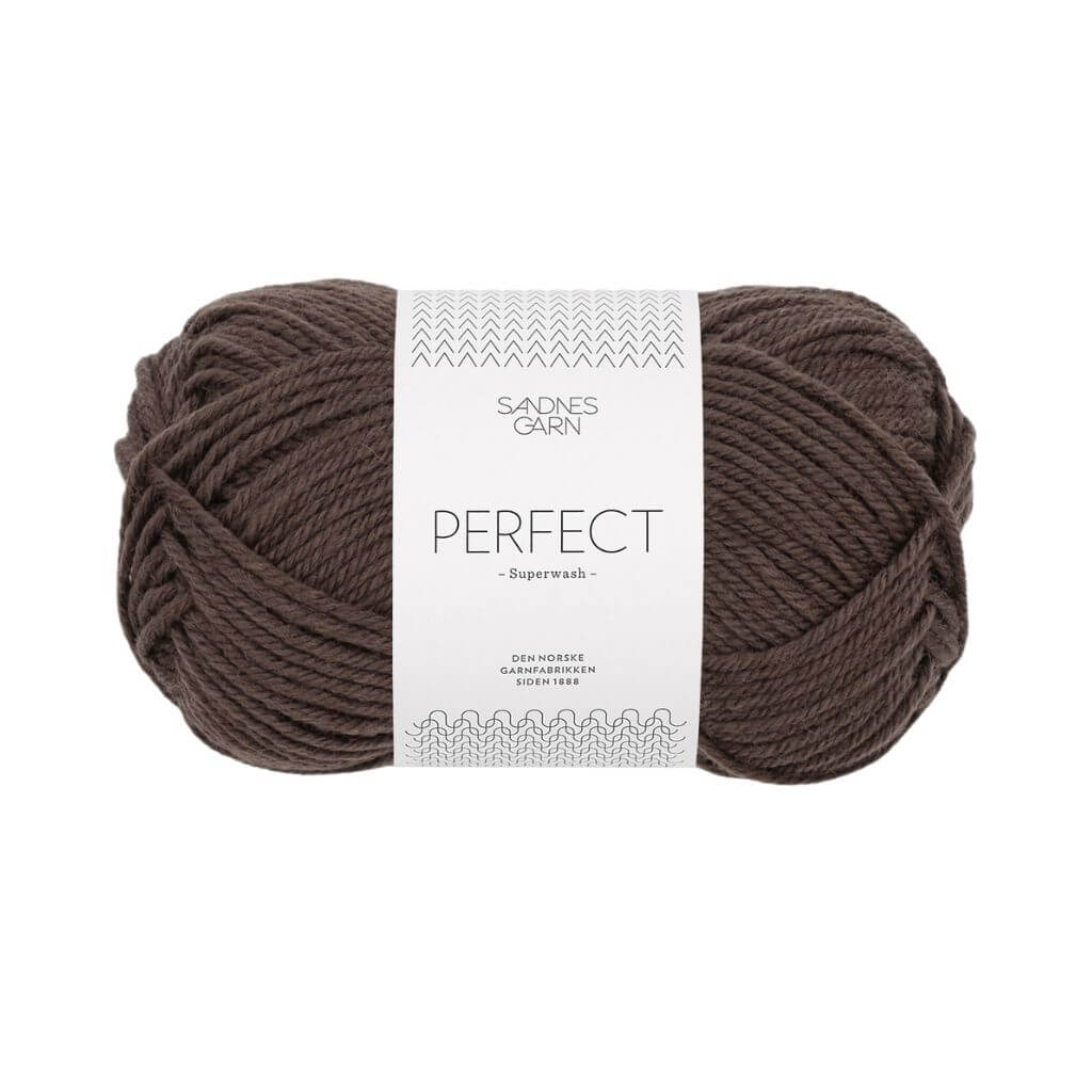 Sandnes Garn Perfect 50g, Farbe 3880 mork sjokolade – Schurwolle und Synthetik bei Lieblingsgarn