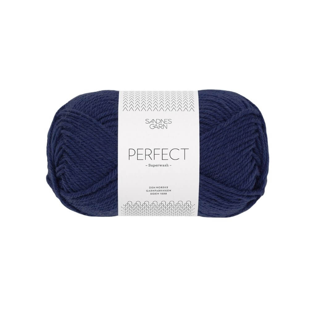 Sandnes Garn Perfect 50g, Farbe 5575 Marine – Schurwolle und Synthetik bei Lieblingsgarn